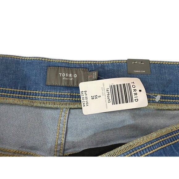 Torrid Womens Plus Size Denim Shorts 5X NWT Medium Wash 5-Pocket Stretch Casual - Picture 4 of 5